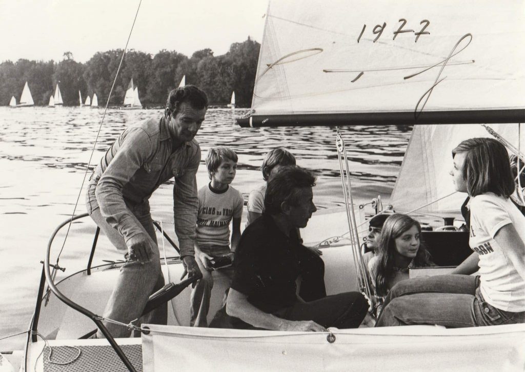 Fichier:Eric Tabarly en 1975.jpg - Wikipédia